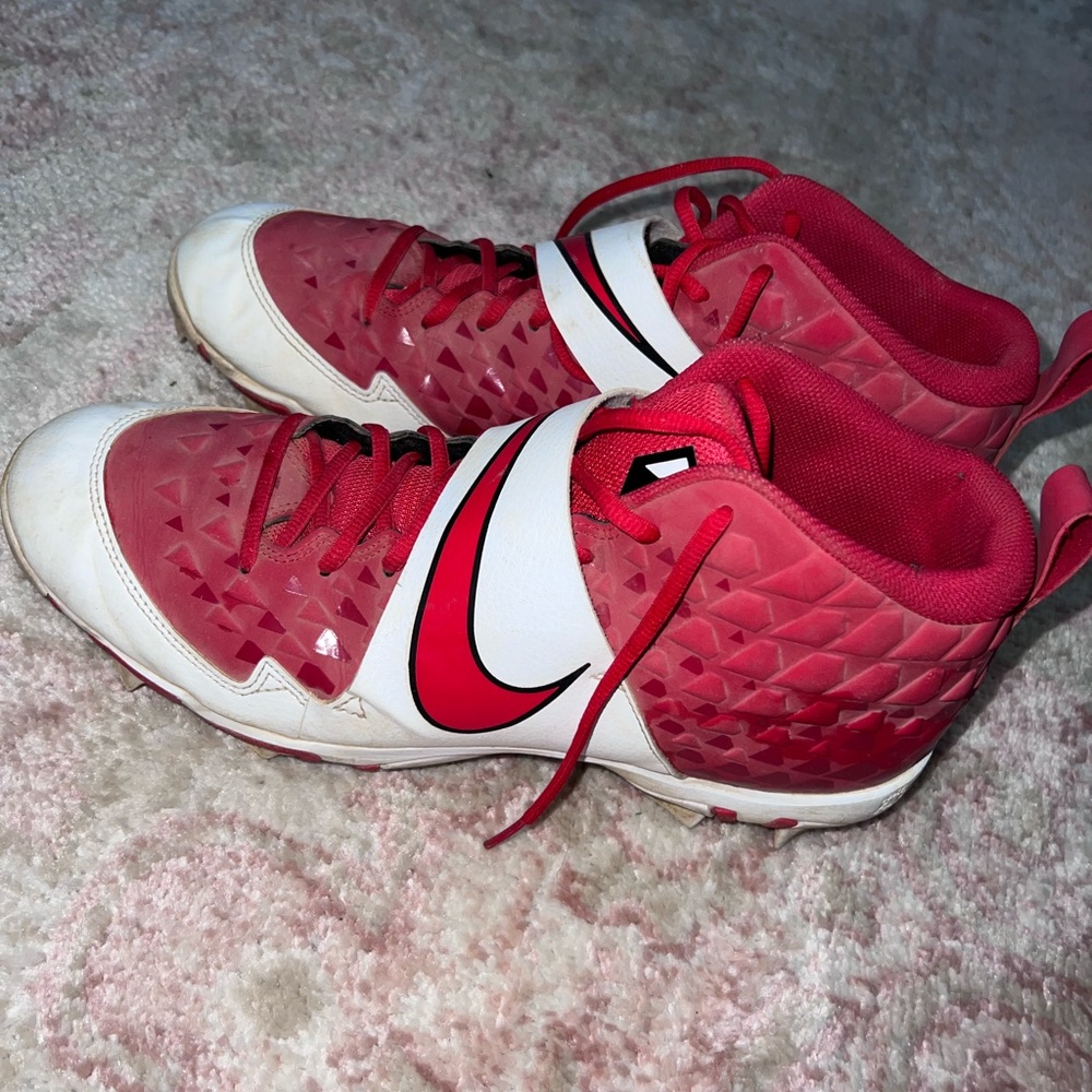 MENS | US13| TROUT MOULDED BASEBALL CLEATS